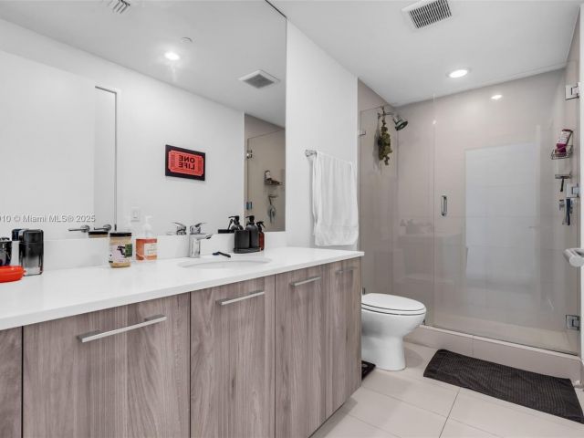 Apartment for sale  Unit #2308 - photo 6247866