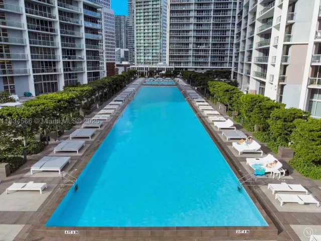 2-bedroom condo for sale in Miami - 465 Brickell Ave 4505 - MondialRealty