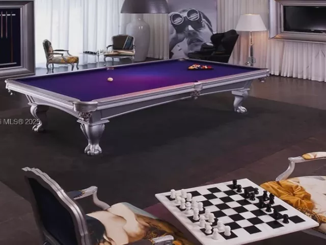 2-bedroom condo for sale in Miami - 465 Brickell Ave 4505 - MondialRealty