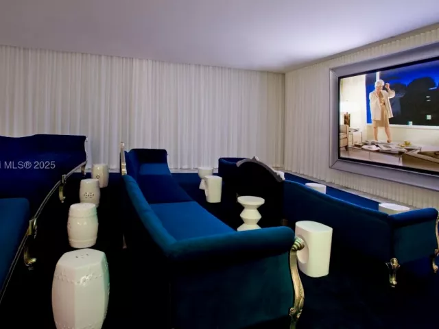 2-bedroom condo for sale in Miami - 465 Brickell Ave 4505 - MondialRealty