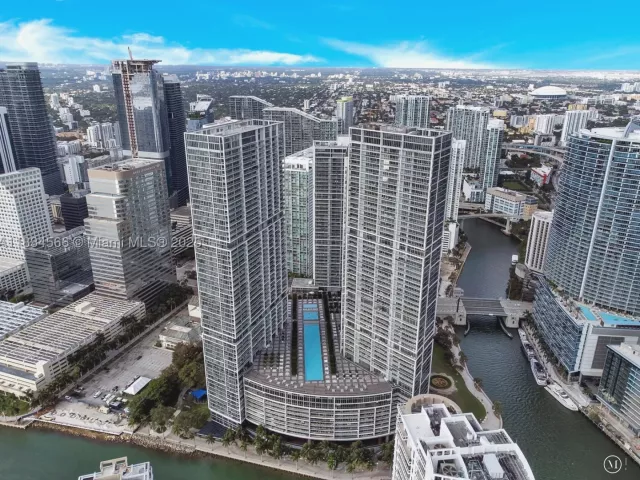 2-bedroom condo for sale in Miami - 465 Brickell Ave 4505 - MondialRealty