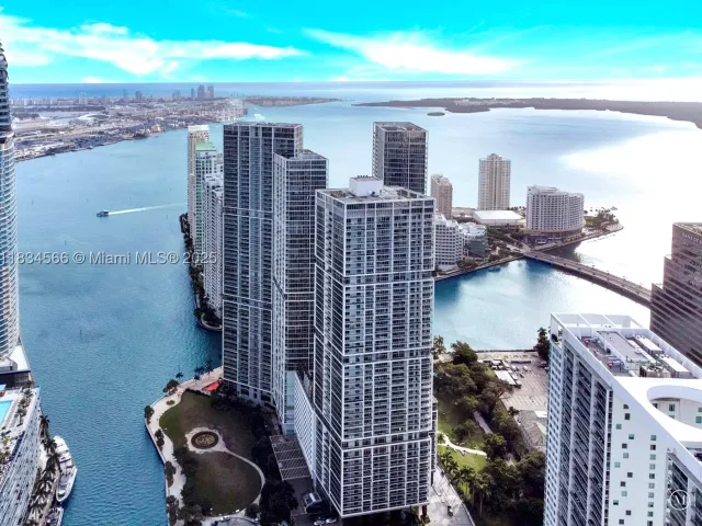 2-bedroom condo for sale in Miami - 465 Brickell Ave 4505 - MondialRealty