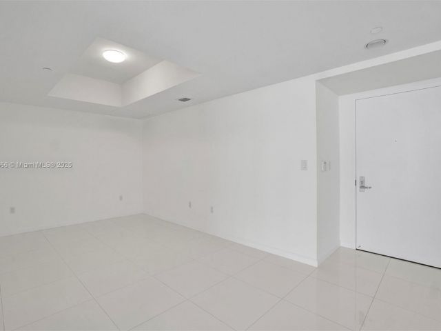 Apartment for sale  Unit #4505 - photo 6263379