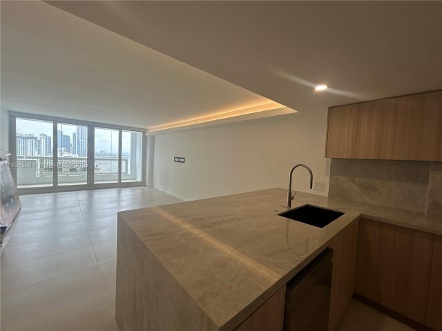 Apartment for rent  Unit #A-2539 - photo 6264730