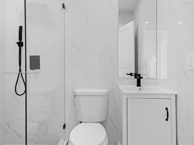 Home for sale at 324 SW 16th Ter - photo 6248896