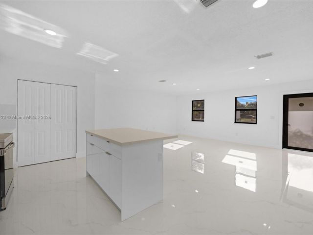 Home for sale at 324 SW 16th Ter - photo 6248904