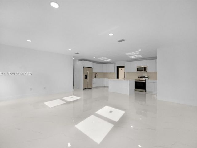 Home for sale at 324 SW 16th Ter - photo 6248905