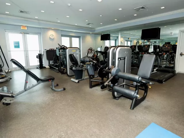 3-bedroom home for sale in Sunny Isles Beach - 150 Sunny Isles Blvd 1-TH403 - MondialRealty