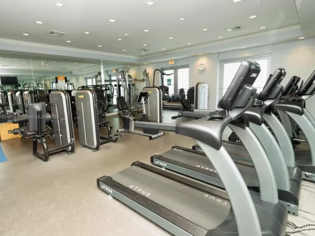 3-bedroom home for sale in Sunny Isles Beach - 150 Sunny Isles Blvd 1-TH403 - MondialRealty