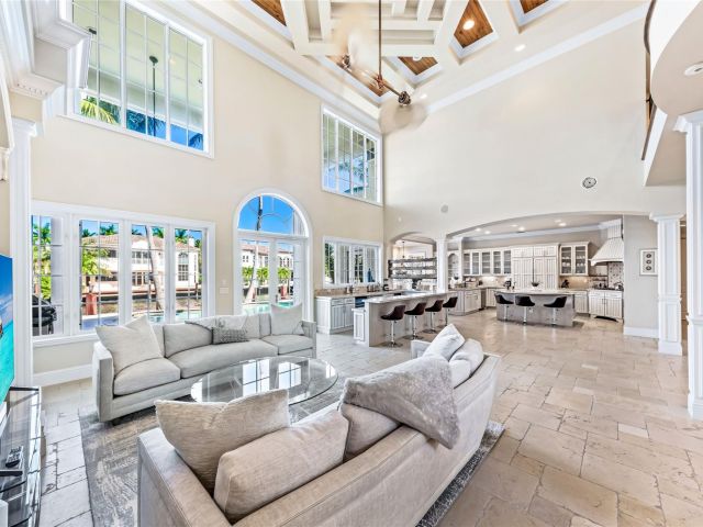 Home for sale at 7 Pelican Dr - photo 6249674