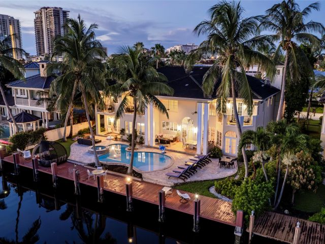 Home for sale at 7 Pelican Dr - photo 6249680