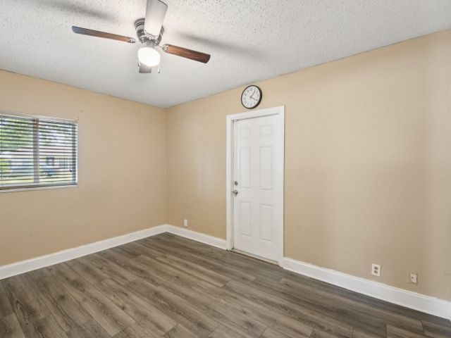 Home for sale at 1520 SW 47th Ter - photo 6249641
