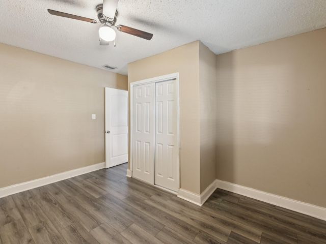 Home for sale at 1520 SW 47th Ter - photo 6249642