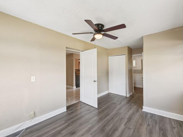 Home for sale at 1520 SW 47th Ter - photo 6249647
