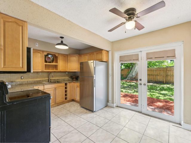Home for sale at 1520 SW 47th Ter - photo 6249650