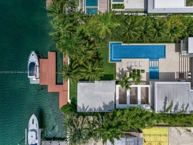 Home for sale at 30 Palm Ave - photo 6265677