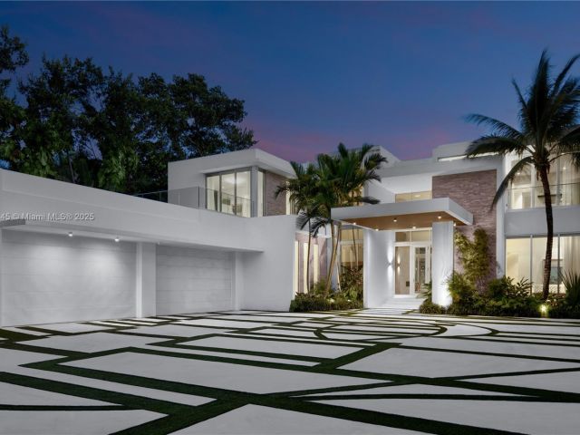 Home for sale at 30 Palm Ave - photo 6265688