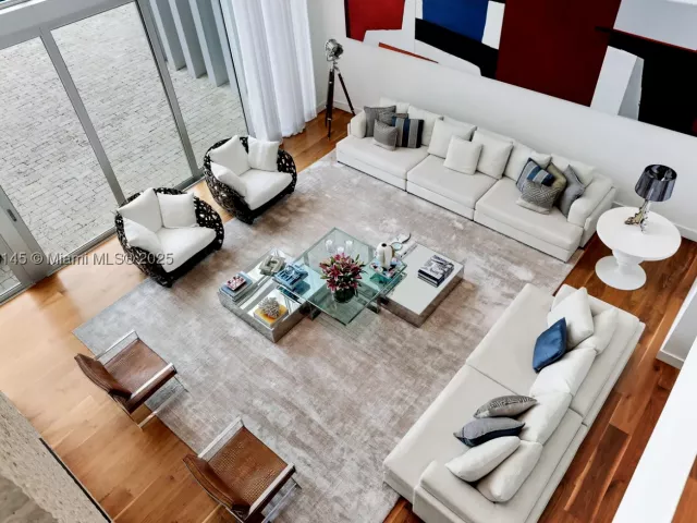 9-bedroom home for sale in Miami Beach - 30 Palm Ave - MondialRealty