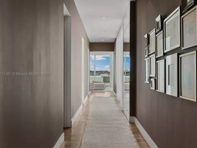 9-bedroom home for sale in Miami Beach - 30 Palm Ave - MondialRealty