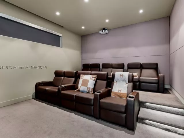 9-bedroom home for sale in Miami Beach - 30 Palm Ave - MondialRealty