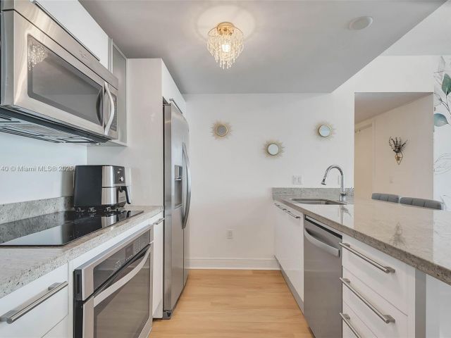 Apartment for sale  Unit #2204 - photo 6257983