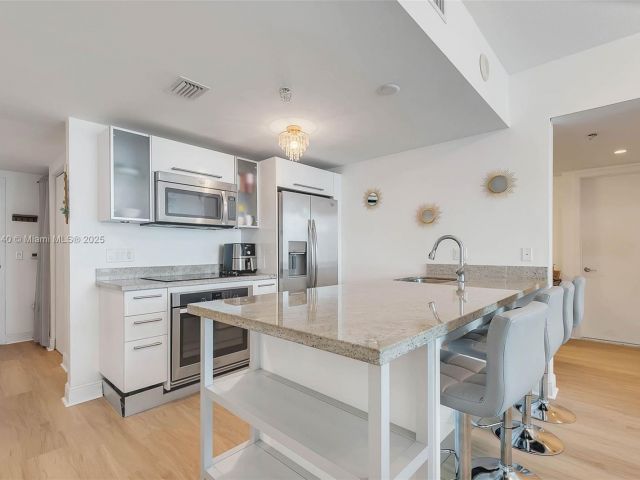 Apartment for sale  Unit #2204 - photo 6257984