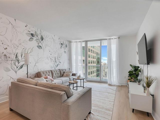 Apartment for sale  Unit #2204 - photo 6257986