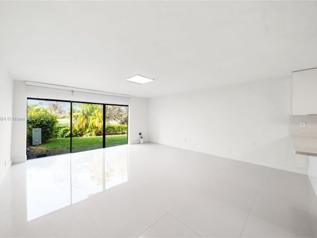 Home for sale at 20218 NE 34th Ct 52 - photo 6250332