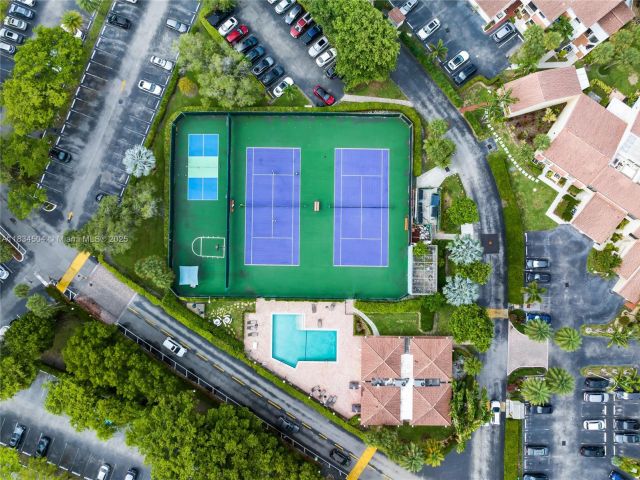 Home for sale at 20218 NE 34th Ct 52 - photo 6250341