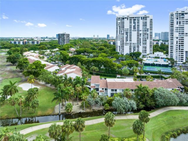 Home for sale at 20218 NE 34th Ct 52 - photo 6250347