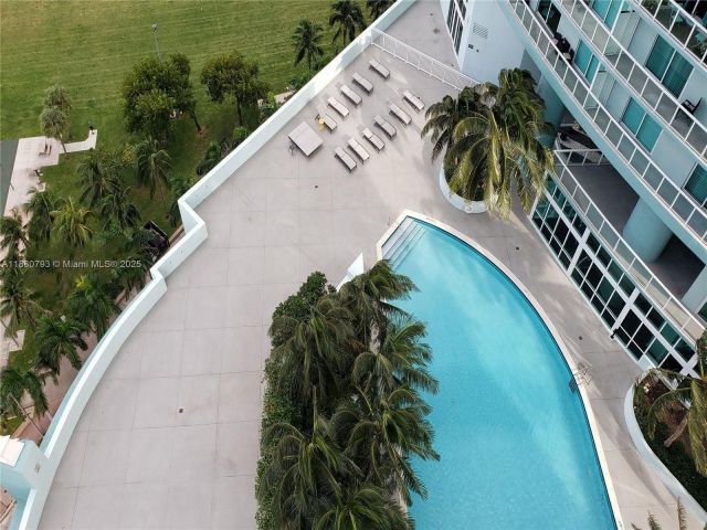 Apartment for sale  Unit #3804 - photo 6251425