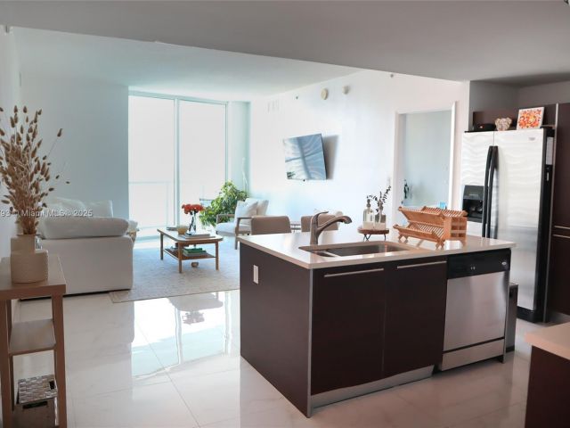 Apartment for sale  Unit #3804 - photo 6251432