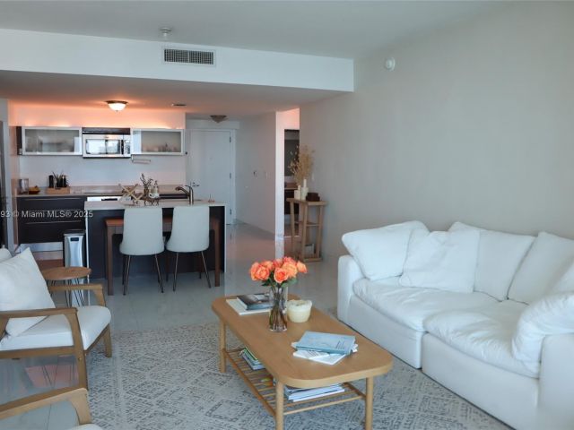 Apartment for sale  Unit #3804 - photo 6251433