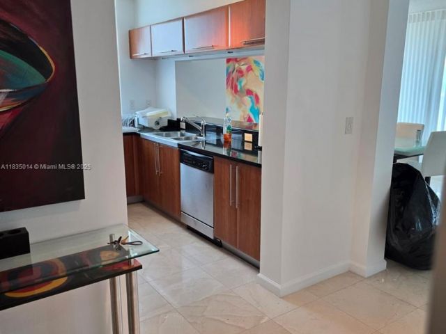 Apartment for rent  Unit #1912N - photo 6279889