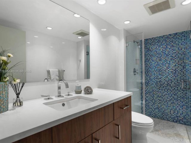 Apartment for sale  Unit #12-E - photo 6263225