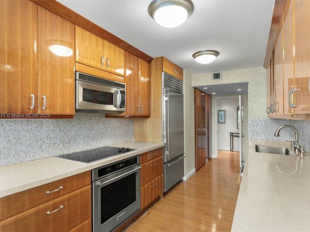 Apartment for sale  Unit #12-E - photo 6263242