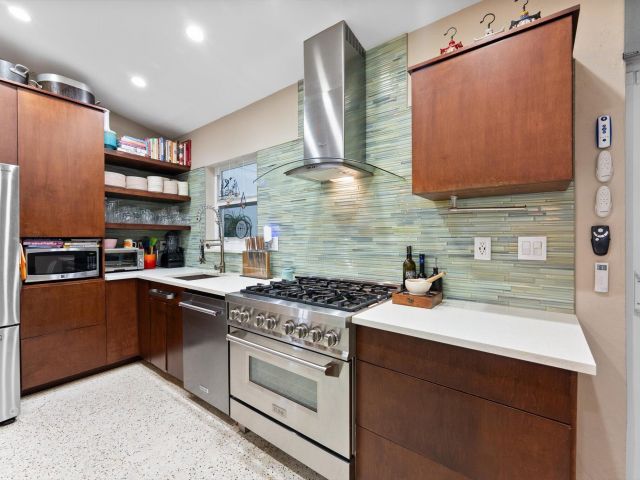 Home for sale at 1455 NE 4th Avenue - photo 6317906