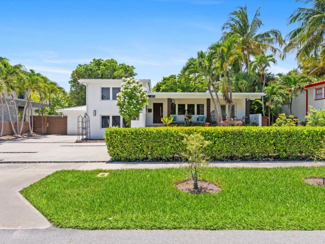 Home for sale at 1455 NE 4th Avenue - photo 6317915