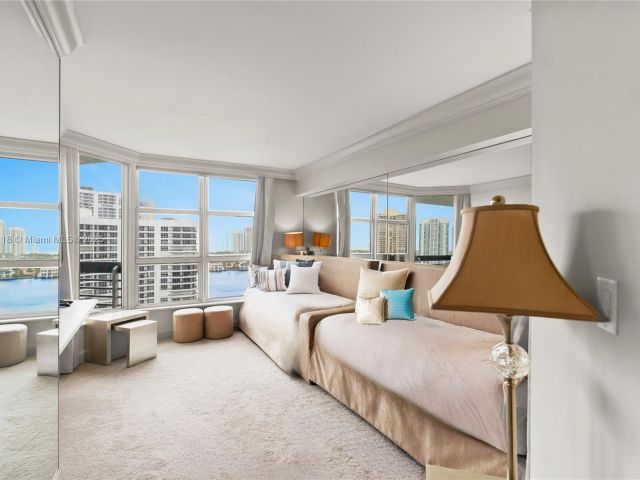 Apartment for sale  Unit #1714 - photo 6266094