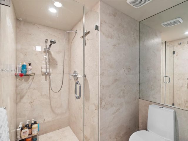 Apartment for sale  Unit #1714 - photo 6266096