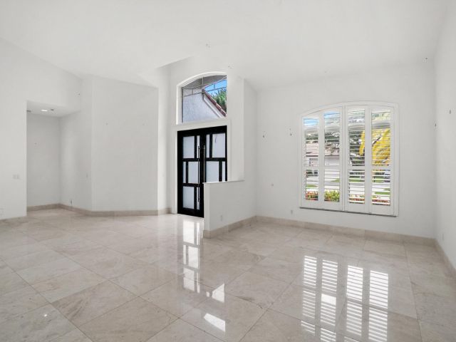 Home for sale at 910 Parkside Circle N - photo 6263445