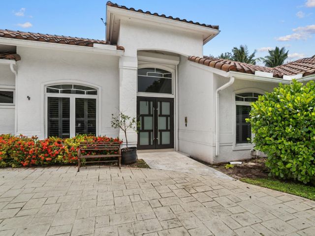 Home for sale at 910 Parkside Circle N - photo 6263450