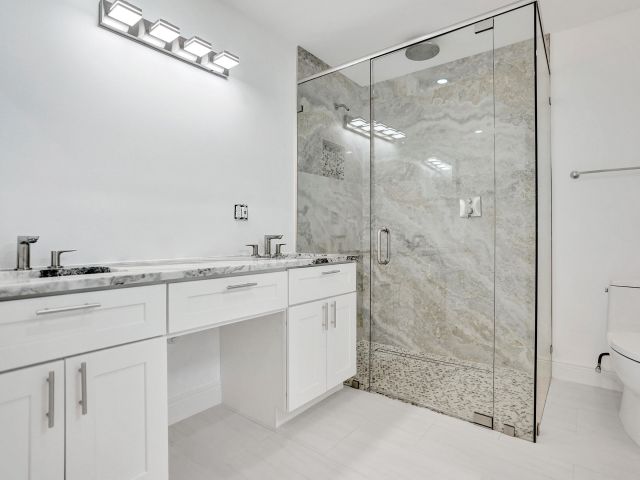 Home for sale at 818 NW 26th Avenue - photo 6384543