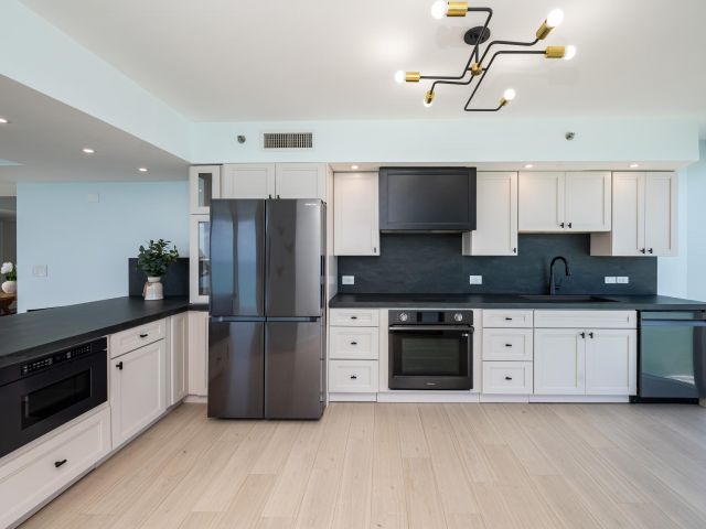 Apartment for sale  Unit #1501 - photo 6259020