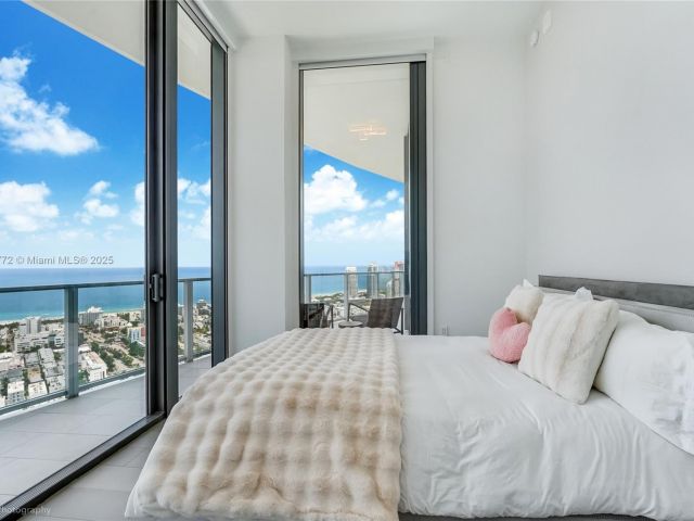 Apartment for sale  Unit #4401 - photo 6259949