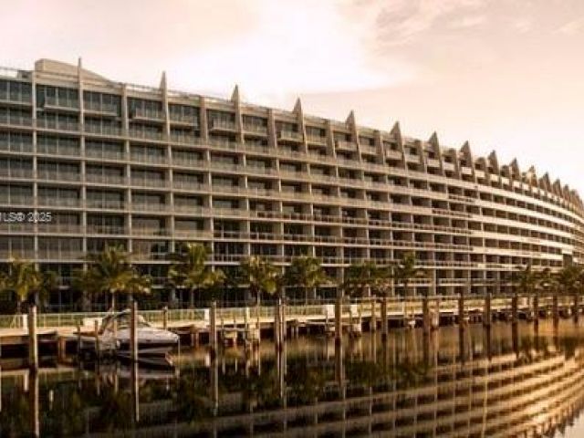 condo for sale in Aventura - 2950 NE 188th St 222 - MondialRealty
