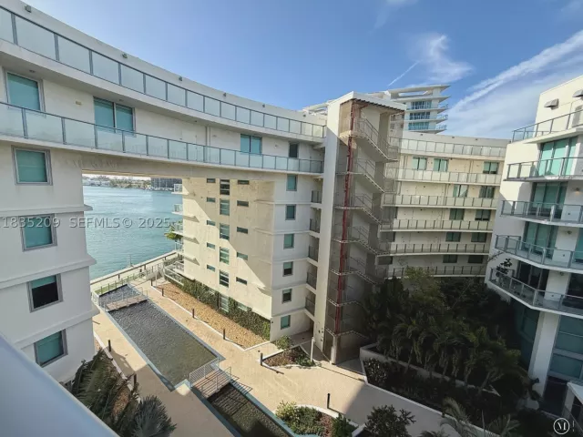 2-bedroom condo for sale in Miami - 6620 Indian Creek Dr 607 - MondialRealty