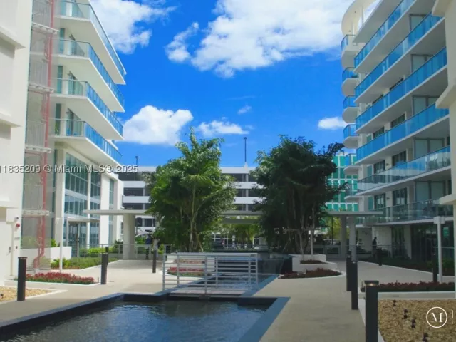 2-bedroom condo for sale in Miami - 6620 Indian Creek Dr 607 - MondialRealty