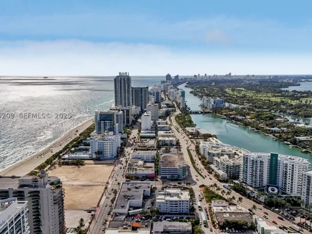 2-bedroom condo for sale in Miami - 6620 Indian Creek Dr 607 - MondialRealty