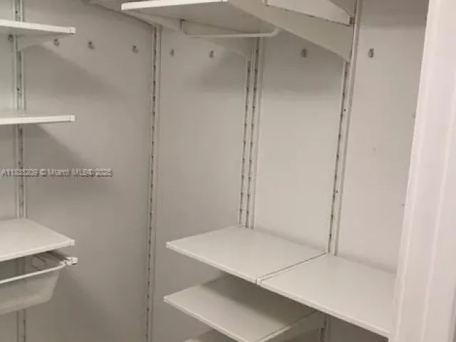 2-bedroom condo for sale in Miami - 6620 Indian Creek Dr 607 - MondialRealty